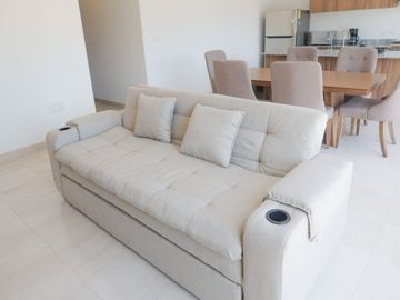 Departamento Amueblado AIRBNB, 2 recamaras, 2 baños, elevador, alberca, cochera 1 auto, isla del amor