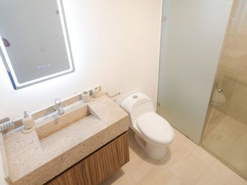 Departamento Amueblado AIRBNB, 2 recamaras, 2 baños, elevador, alberca, cochera 1 auto, isla del amor