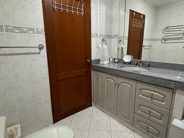 ¡¡Amplio Duplex en Venta!! Urb. Valle Hermoso - Surco