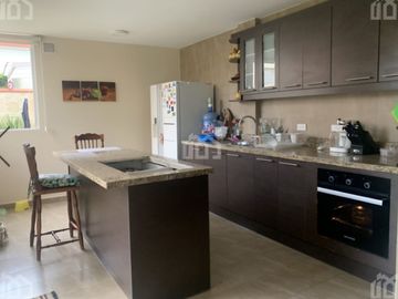 CASA DE VENTA EN LUMBISI