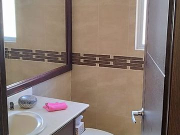 CASA DE VENTA EN LUMBISI