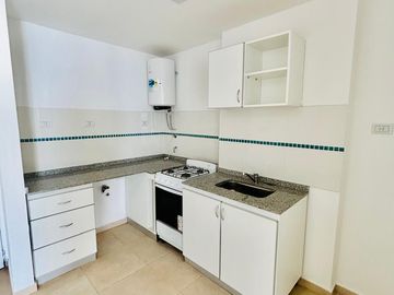 VENTA DEPARTAMENTO B° ALBERDI- 1 DORMITORIO CON BALCON