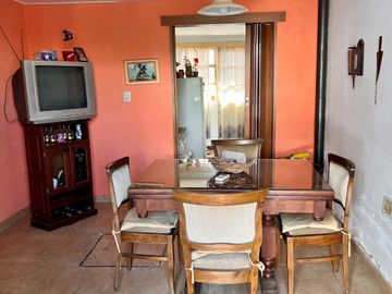 CASA EN VENTA EN Bº SAN MARTIN - 3 DORMITORIOS