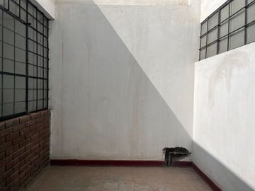 VENTA DE CASA EN CHACLACAYO 3 PISOS + LOCAL COMERCIAL