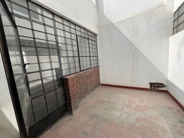 VENTA DE CASA EN CHACLACAYO 3 PISOS + LOCAL COMERCIAL