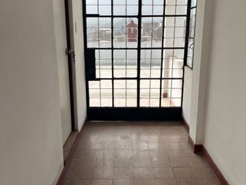 VENTA DE CASA EN CHACLACAYO 3 PISOS + LOCAL COMERCIAL
