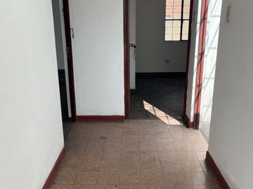 VENTA DE CASA EN CHACLACAYO 3 PISOS + LOCAL COMERCIAL