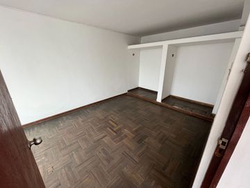 VENTA DE CASA EN CHACLACAYO 3 PISOS + LOCAL COMERCIAL