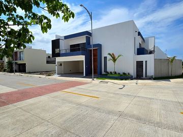 SE VENDE HERMOSA RESIDENCIA EN LAS PALMAS, VERACRUZ.