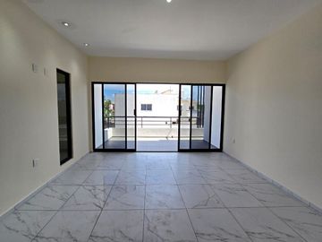 SE VENDE HERMOSA RESIDENCIA EN LAS PALMAS, VERACRUZ.
