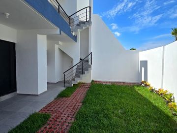 SE VENDE HERMOSA RESIDENCIA EN LAS PALMAS, VERACRUZ.