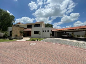 CASA EN VENTA, JARDINES DEL LAGO, AGUASCALIENTES
