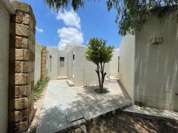 CASA EN VENTA, JARDINES DEL LAGO, AGUASCALIENTES