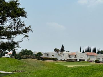 COLINDA CON CAMPO DE GOLF - HERMOSA CASA $85,000 INFORMES 442148----