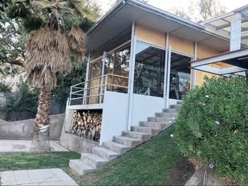 Casa en venta Pirque.