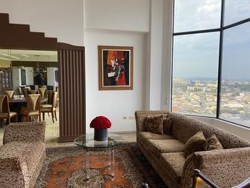 SE VENDE DEPARTAMENTO EN LOMAS DE URDESA