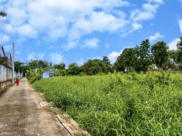 Land for sale, Soi Yothin Phatthana 7, intersection 2-2, location along the expressway. At Narong-Ramintra  land size 1-0-49 rai