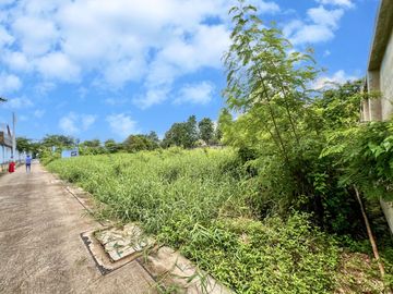 Land for sale, Soi Yothin Phatthana 7, intersection 2-2, location along the expressway. At Narong-Ramintra  land size 1-0-49 rai