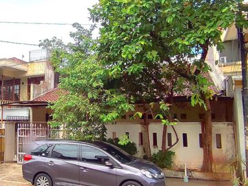 Dijual Rumah di Pejompongan Bendungan Hilir LT 210 Lokasi Bagus Strategis