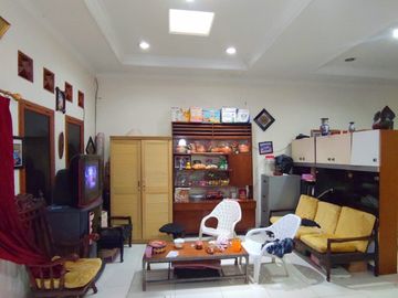 Dijual Rumah di Pejompongan Bendungan Hilir LT 210 Lokasi Bagus Strategis
