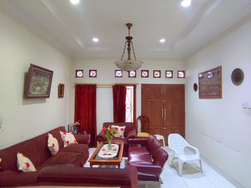 Dijual Rumah di Pejompongan Bendungan Hilir LT 210 Lokasi Bagus Strategis