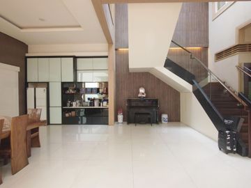 Dijual Villa Komplek River View Polonia - Medan
