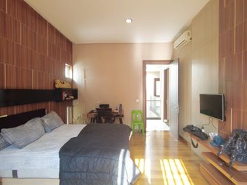 Dijual Villa Komplek River View Polonia - Medan