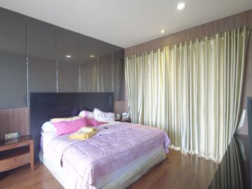 Dijual Villa Komplek River View Polonia - Medan