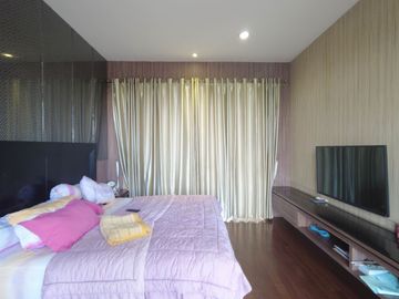 Dijual Villa Komplek River View Polonia - Medan