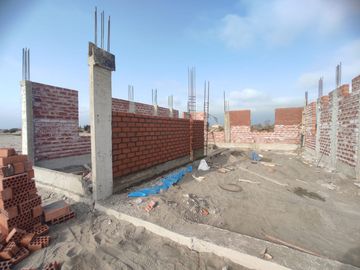 Vendo Casa en construccion  en Condominio Ecológico Chincaycamac - Chincha Baja