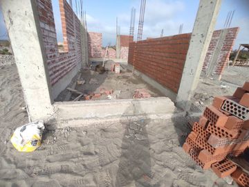 Vendo Casa en construccion  en Condominio Ecológico Chincaycamac - Chincha Baja