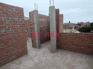 Venta De Casa En Salaverry Centro / 117 M2 / $ 130,000 / 2 Pisos ID 1102704
