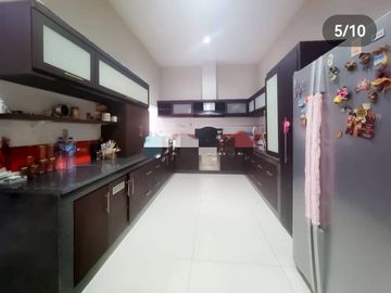 Dijual Villa Komplek Cemara Asri Medan - Jalan Peony