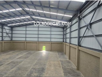 RENTO ESPECTACULAR BODEGA 954 mts2, funcionalidad y un espacio premium para tu negocio, ¡Haz Crecer Tu Empresa con Estilo y Eficiencia!.