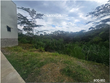 RENTO ESPECTACULAR BODEGA 954 mts2, funcionalidad y un espacio premium para tu negocio, ¡Haz Crecer Tu Empresa con Estilo y Eficiencia!.