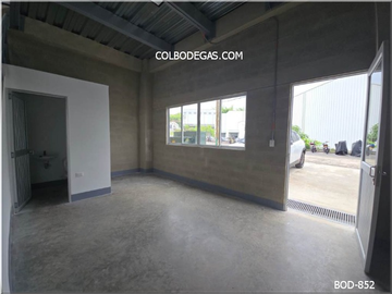 RENTO ESPECTACULAR BODEGA 954 mts2, funcionalidad y un espacio premium para tu negocio, ¡Haz Crecer Tu Empresa con Estilo y Eficiencia!.