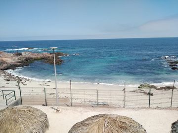 Vendo Departamento Frente al Mar. 100 mts² Se puede Novar $180.- millones con tasa interes de 2,25. posee 3D 2B Estac.. y Bodega.