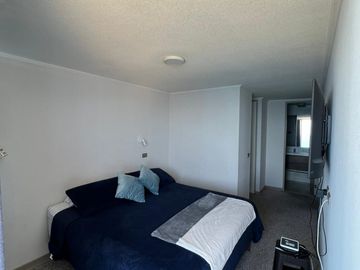 Vendo Departamento Frente al Mar. 100 mts² Se puede Novar $180.- millones con tasa interes de 2,25. posee 3D 2B Estac.. y Bodega.