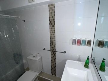 Vendo Departamento Frente al Mar. 100 mts² Se puede Novar $180.- millones con tasa interes de 2,25. posee 3D 2B Estac.. y Bodega.