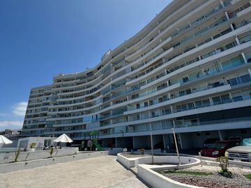Vendo Departamento Frente al Mar. 100 mts² Se puede Novar $180.- millones con tasa interes de 2,25. posee 3D 2B Estac.. y Bodega.