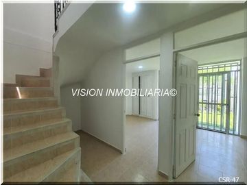 VENDO CASA SECTOR CON AMBIENTE CAMPESTRE, MUY AMPLIA, ZONAS VERDES, Mágnifica para relajarse y vivir cómodamente.