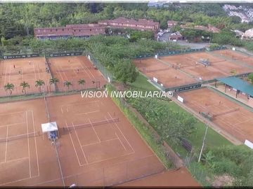 VENDO CASA SECTOR CON AMBIENTE CAMPESTRE, MUY AMPLIA, ZONAS VERDES, Mágnifica para relajarse y vivir cómodamente.