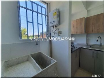 VENDO CASA SECTOR CON AMBIENTE CAMPESTRE, MUY AMPLIA, ZONAS VERDES, Mágnifica para relajarse y vivir cómodamente.