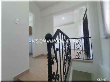 VENDO CASA SECTOR CON AMBIENTE CAMPESTRE, MUY AMPLIA, ZONAS VERDES, Mágnifica para relajarse y vivir cómodamente.