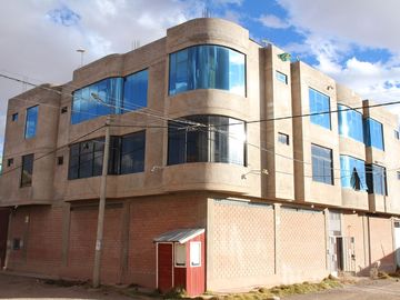 JULIACA - SALIDA A AREQUIPA SE VENDE ALMACEN CON OFICINAS