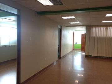 JULIACA - SALIDA A AREQUIPA SE VENDE ALMACEN CON OFICINAS