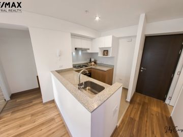 VENDO BELLO DUPLEX VISTA AL MAR Y EL GOLF DESDE BALCON Y TERRAZA