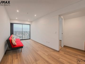 VENDO BELLO DUPLEX VISTA AL MAR Y EL GOLF DESDE BALCON Y TERRAZA
