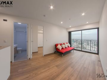 VENDO BELLO DUPLEX VISTA AL MAR Y EL GOLF DESDE BALCON Y TERRAZA