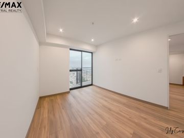 VENDO BELLO DUPLEX VISTA AL MAR Y EL GOLF DESDE BALCON Y TERRAZA